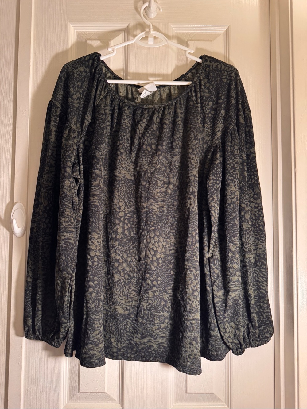 Ava & Viv Olive Green Long Sleeve Printed Peasant Blouse